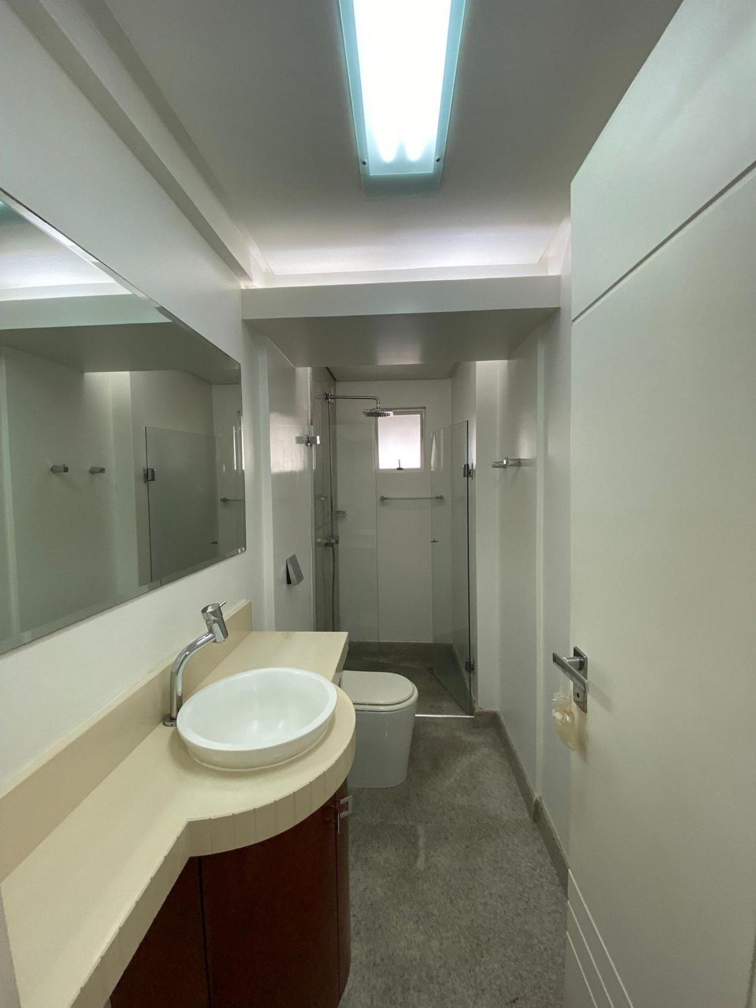 Apartamento 03 Dorm. Frente Mar *