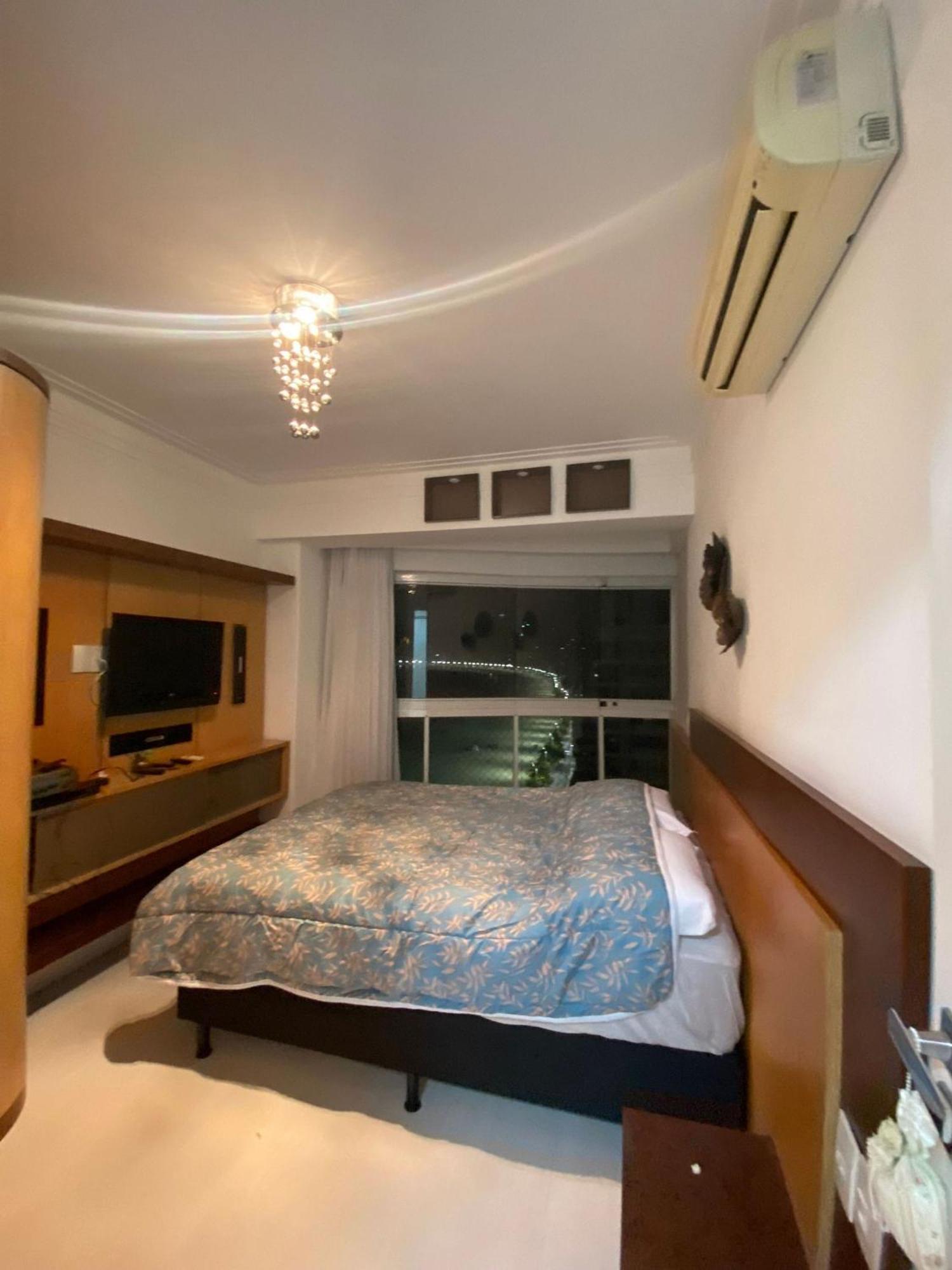 03 Dorm. Frente Mar Apartamento