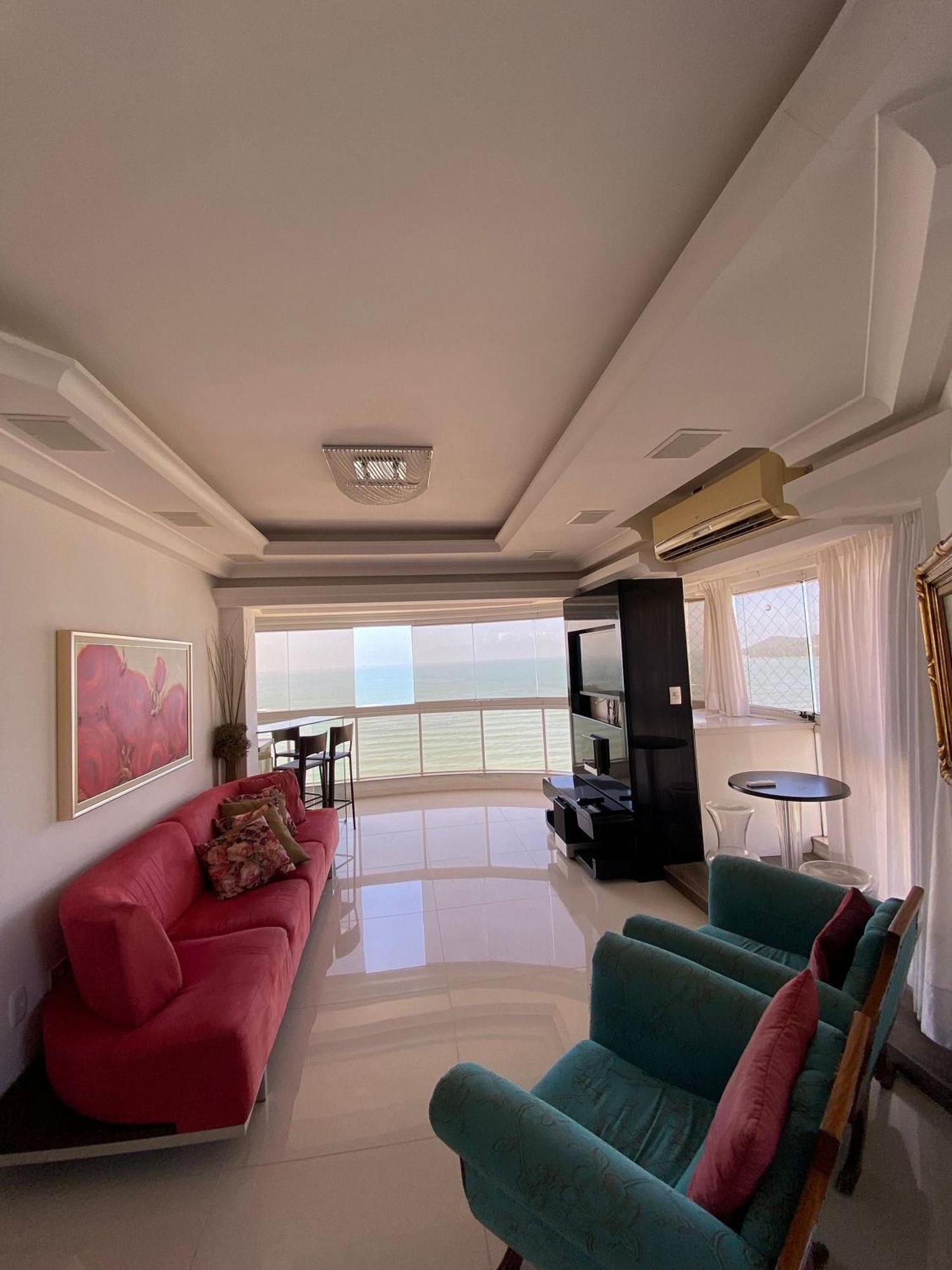 Apartamento 03 Dorm. Frente Mar *